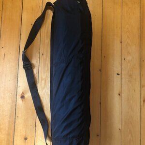 Lululemon black yoga mat bag